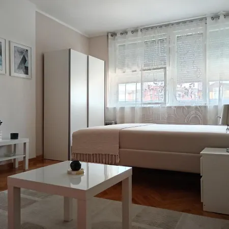 Red Square Apartment *