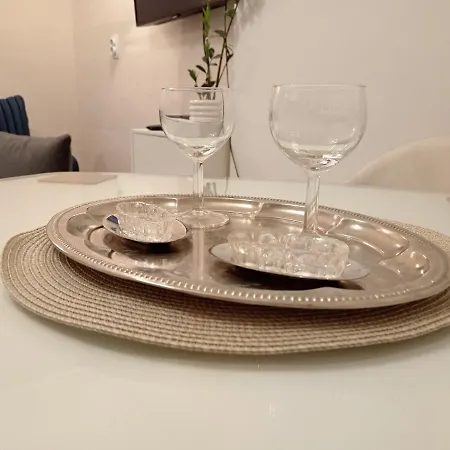 Red Square Apartment *